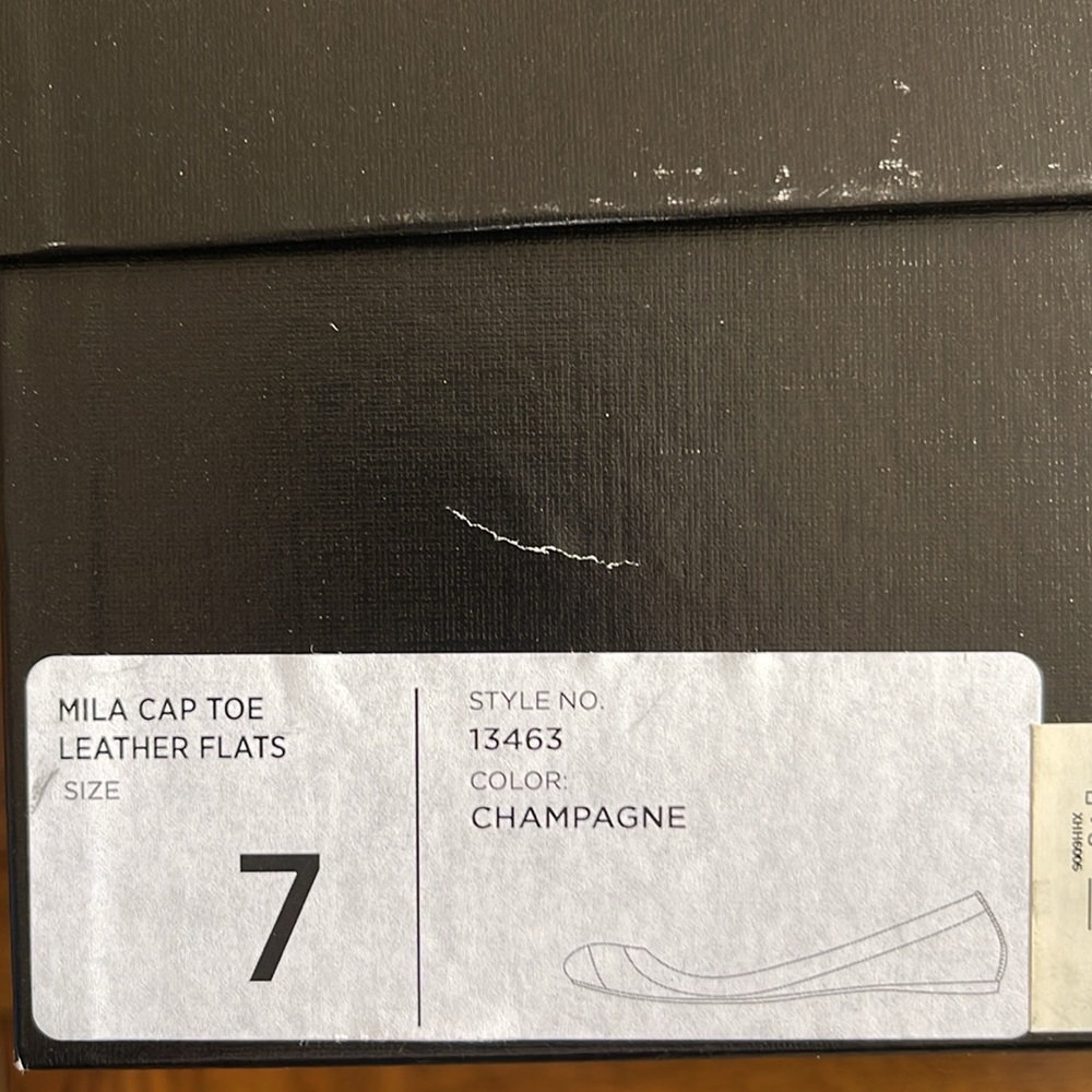 CAP TOE LEATHER FLATS - Picture 8 of 8